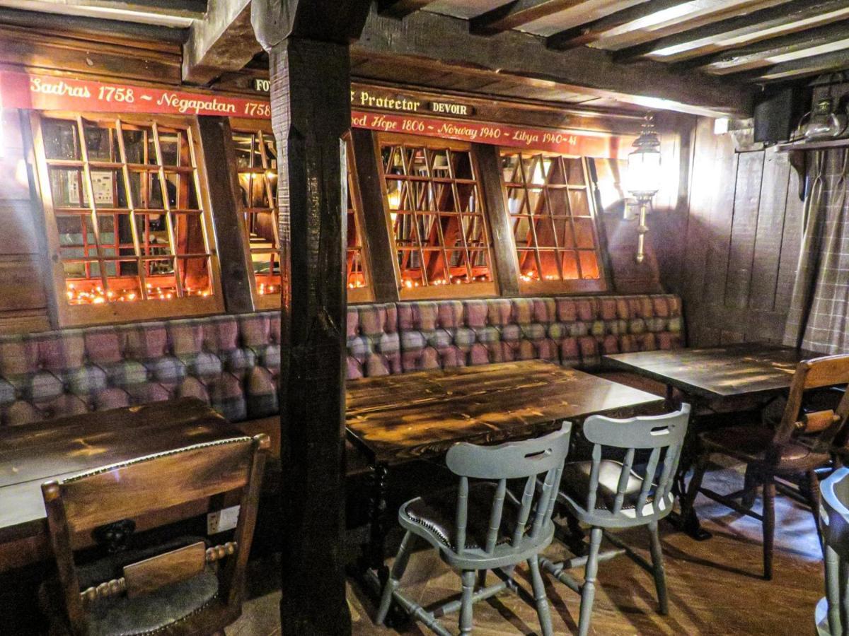韦茅斯 The Spice Ship酒店 外观 照片